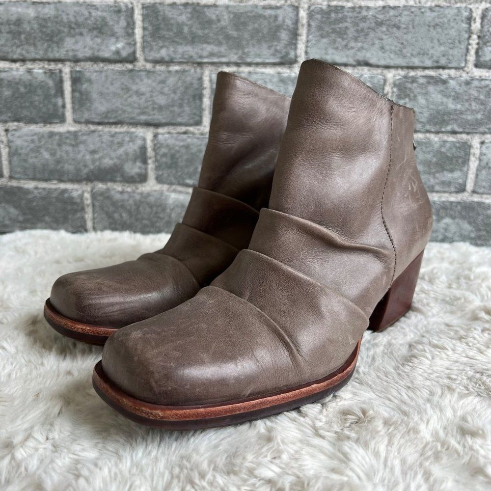 Kork-Ease Women's Kissel Taupe Leather Boots Size 6.5